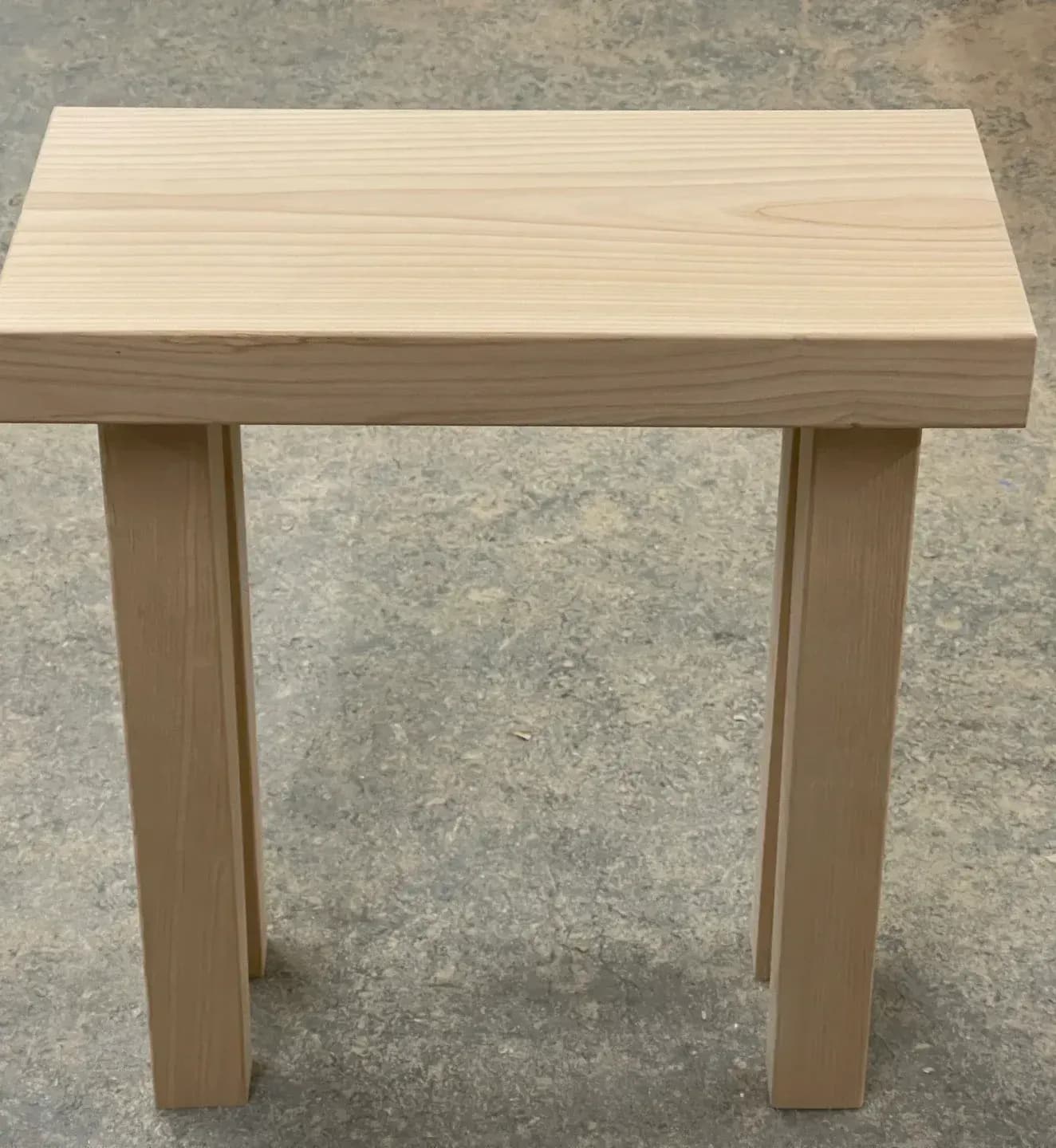 Alder End Table Assembly